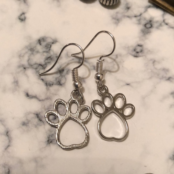Homemade Jewelry - Doggie 🐶 paw 🐾 Earrings!!